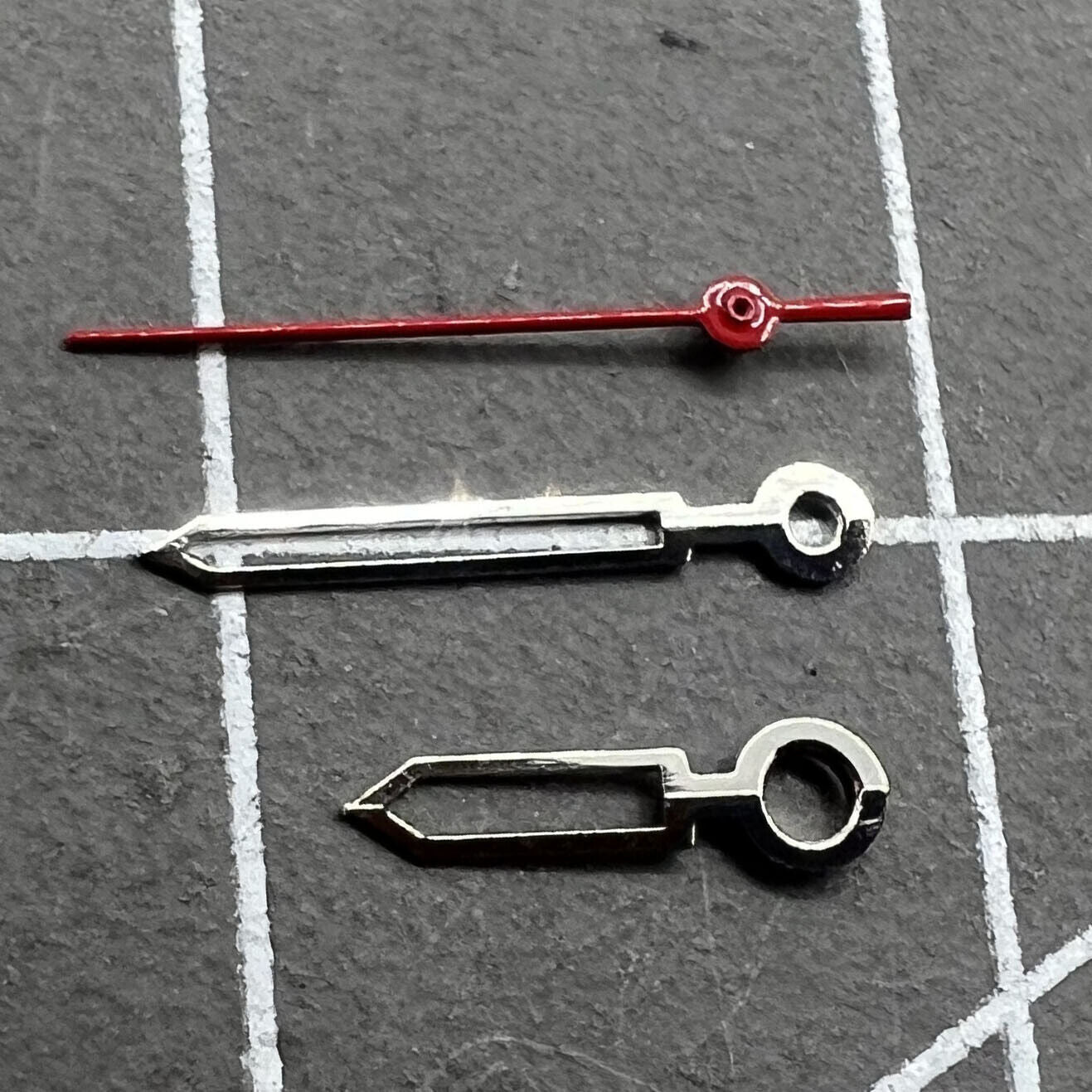 Red watch hands set for Miyota 2035 with 16mm, 13mm, 9mm sizes, precision fit.