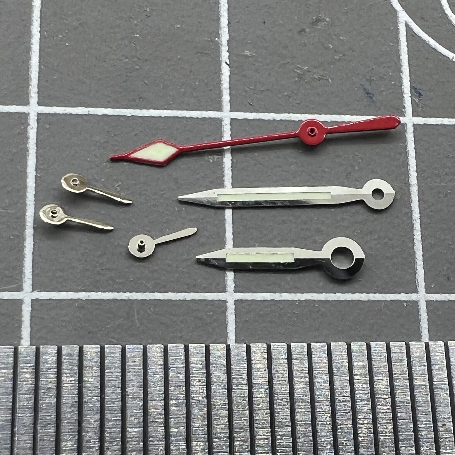 Set of 6 silver-trimmed green luminous watch hands, 10.5mm, for China Made 7120 movement precision timekeeping.