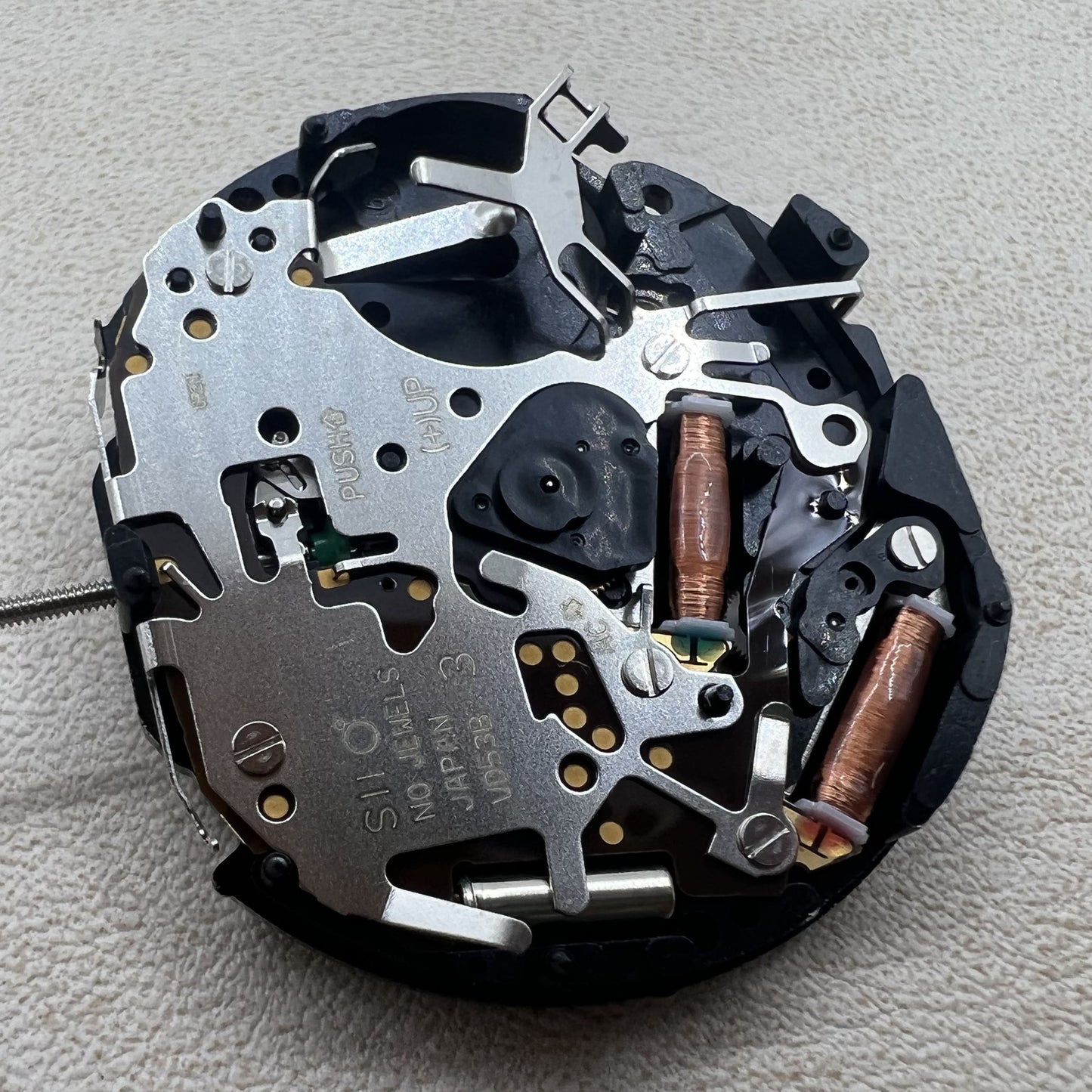 Japan Hattori Epson VD53 Uhr Quarzwerk Schwarze Scheibe HCP3