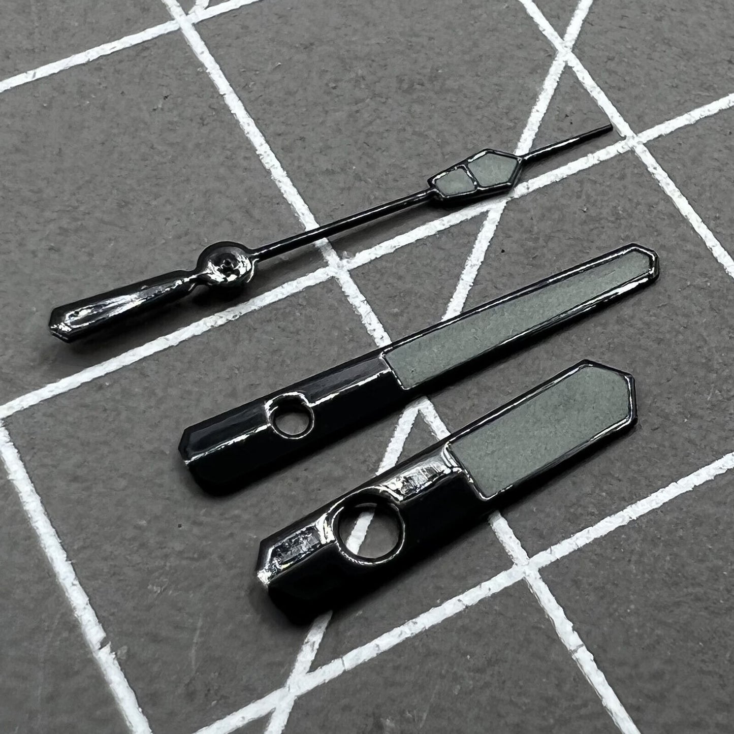 12,5 mm schwarze Zierleiste, grau lackierte grüne Leuchtzeiger für NH35 NH36 7S26 7S36