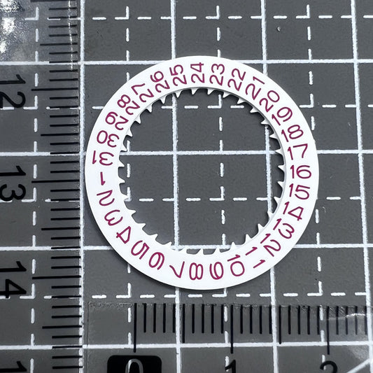 Datumsscheibe mit roter Schrift für Uhrwerk NH35 weißer Hintergrund