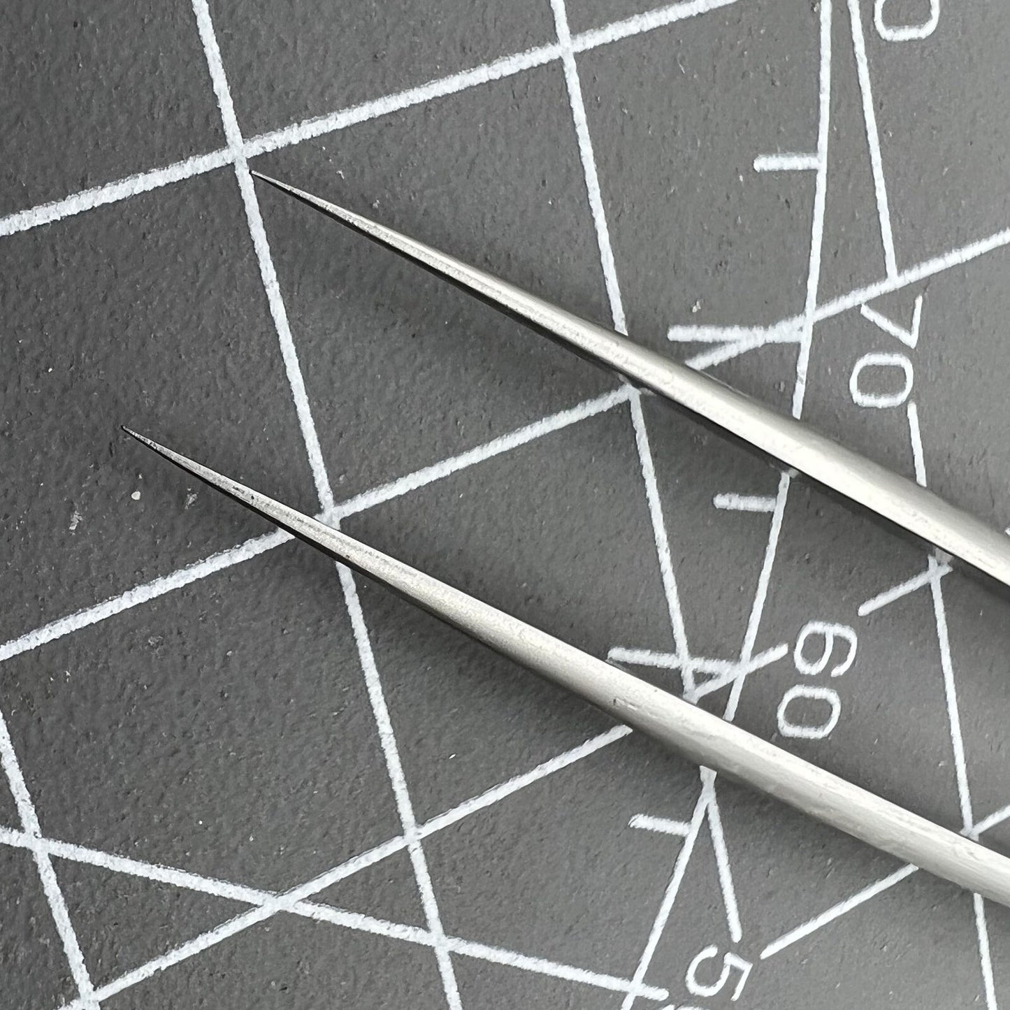Pince à épiler Bergeon 7027-SS de fabrication suisse, pointes étroites et fines