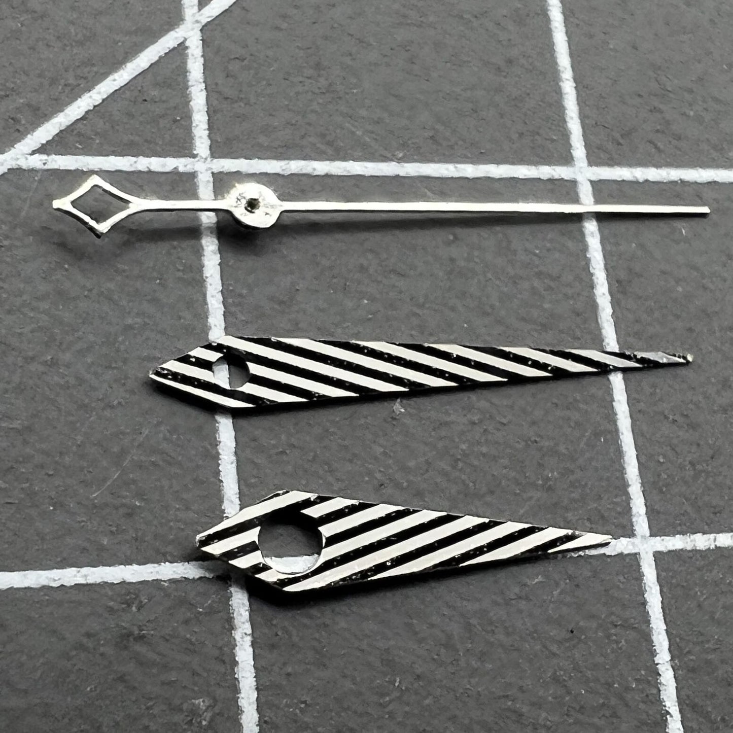 No Lume Twill silver watch hands set for NH35 NH34 NH36 NH70 movements, 3-piece stylish design.