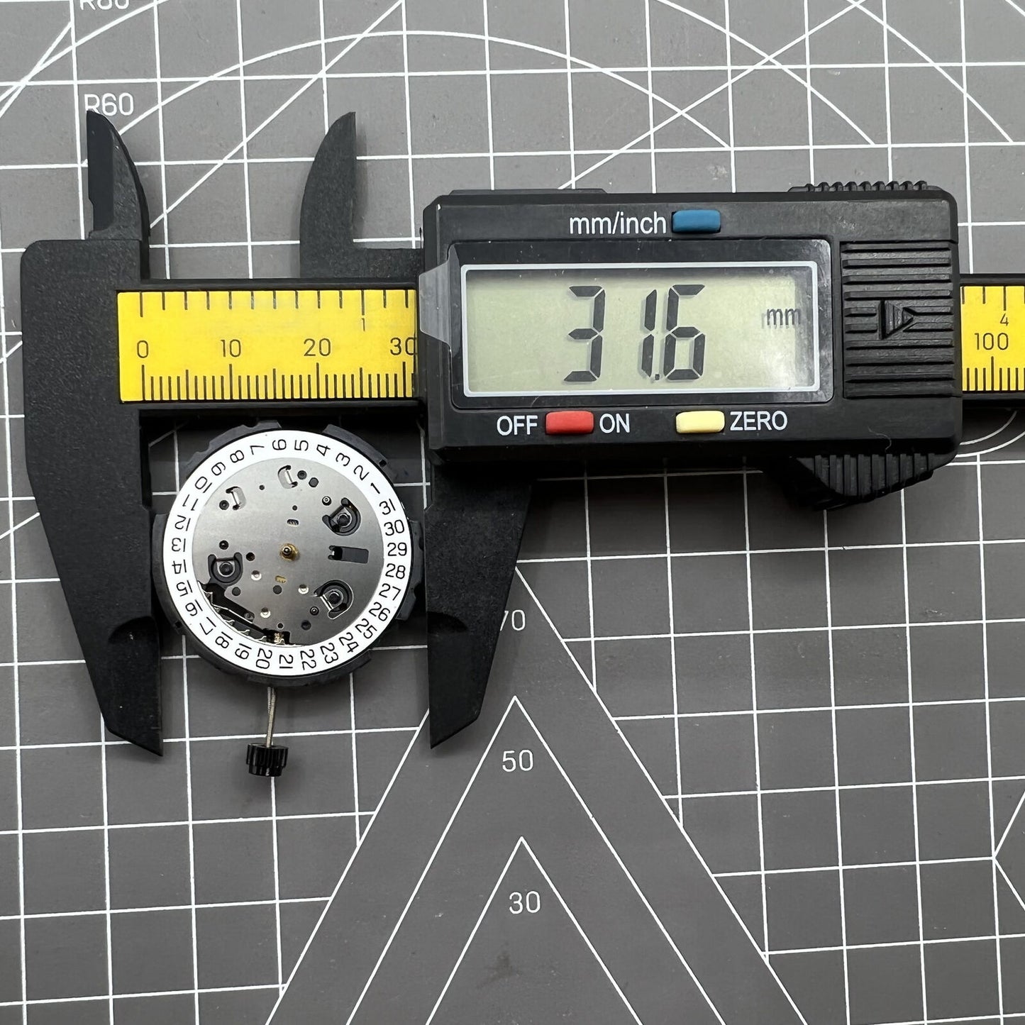Swiss Made ETA G10.962 Watch Quartz Chronograph 3 Eyes Date 4 Swiss Movement