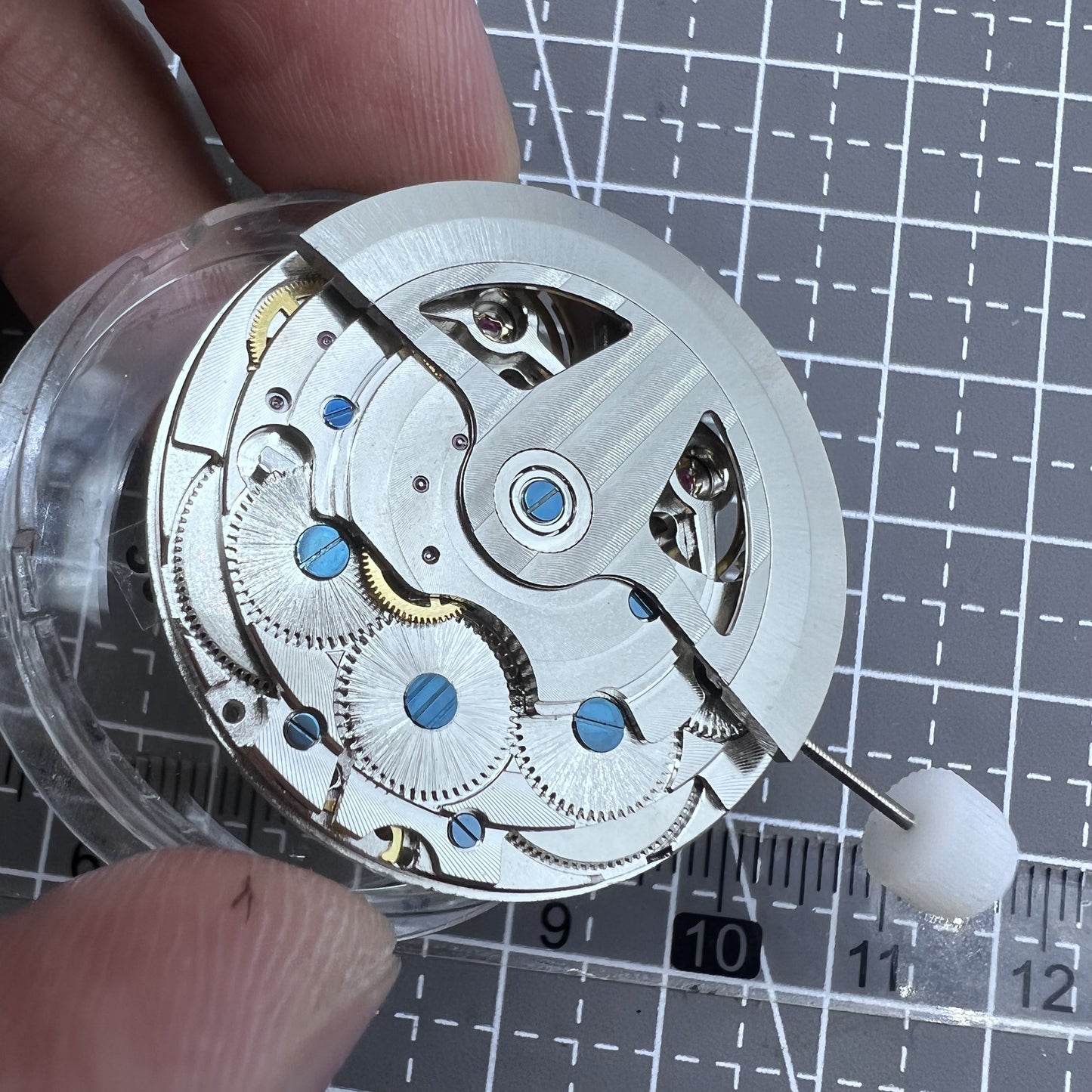 Automatisches Multifunktionales Mechanisches Uhrwerk Mit Doppelter Unruh