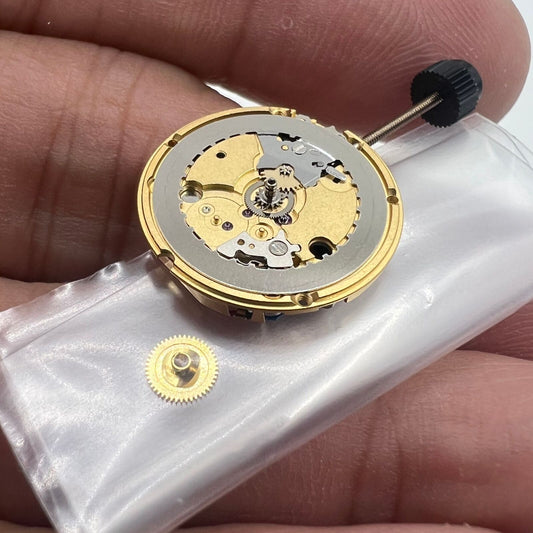 ETA 956.102 Swiss Made quartz watch movement with 3 hands for precise timekeeping