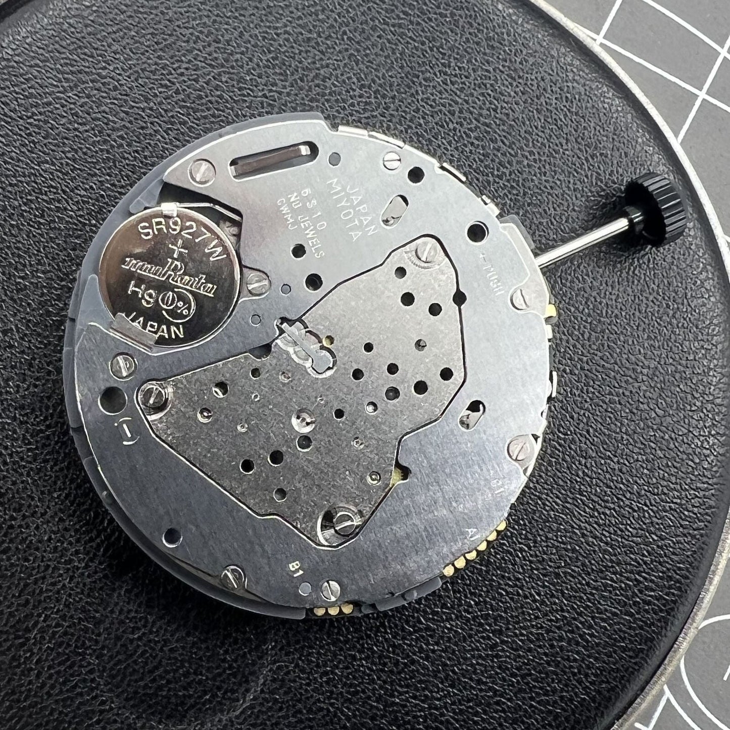 Miyota 6S10 3 Hands Small Second @6@9@12 Date At 3 Quartz Movement
