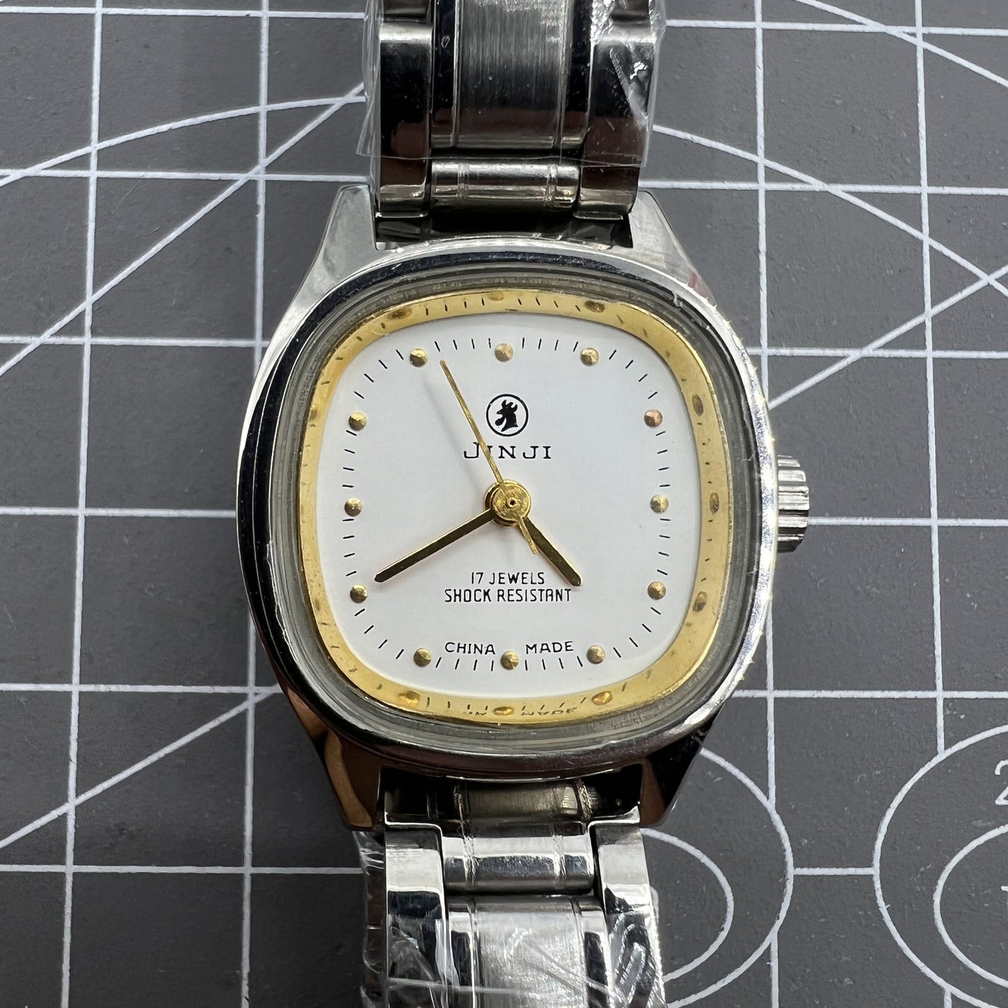 SHANGHAI JINJI Lady Watch 26mm golden square case with 17-jewel manual mechanical movement, elegant style.