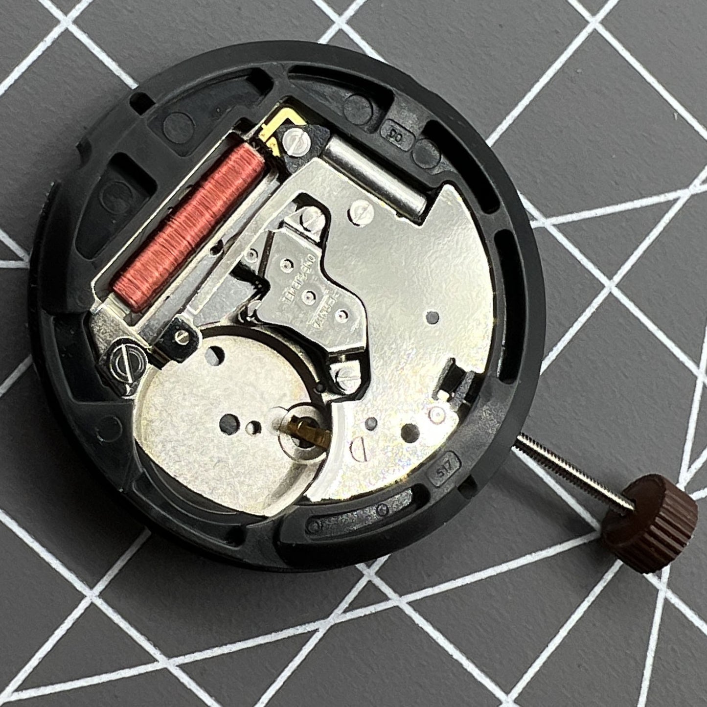 Ronda 517, Schweizer Quarzwerk, Datum bei 3 Uhrwerk