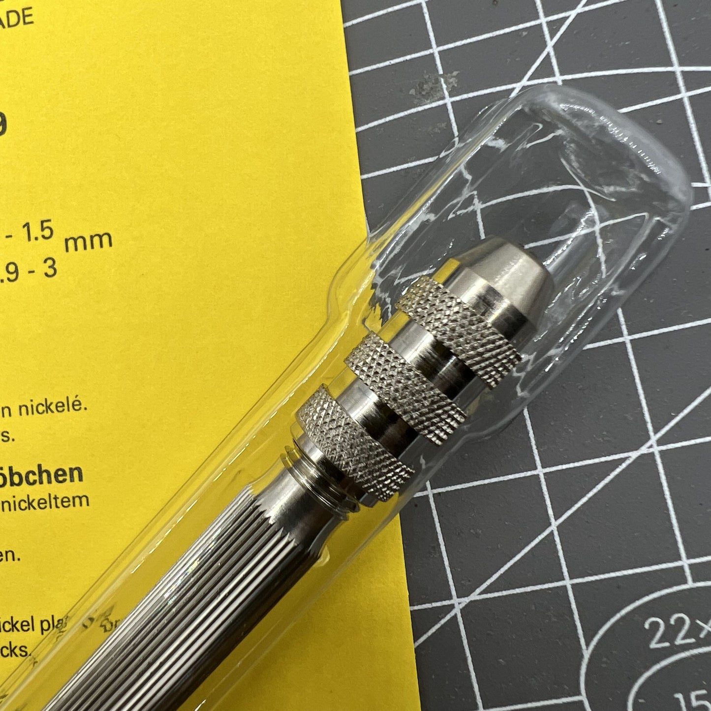 Swiss Made Bergeon 5679 Stiftschraubstock Uhrmacherwerkzeug Öffnung: 0 - 1,5 / 1,9 - 3 mm