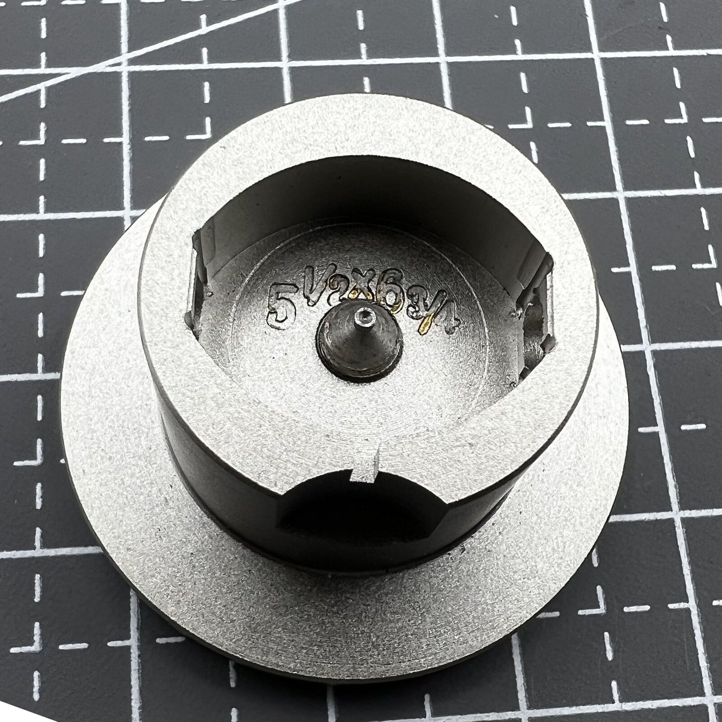 Bergeon 1997 DI 5-1/2 x 6-3/4 Ligne Movement Holder With Center Screw