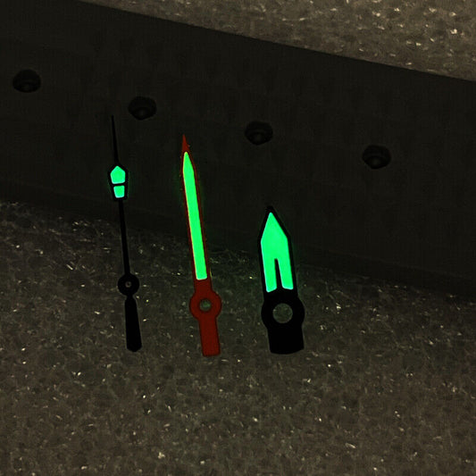 Green luminous watch hands set for NH35/4R36/6R15/7S26 movement, enhancing visibility and precision.