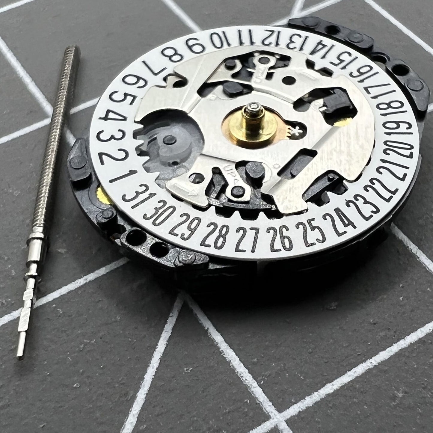 Japan Hattori Epson TMI VX89 VX89E Watch Quartz Movement with The Stem Date At 6