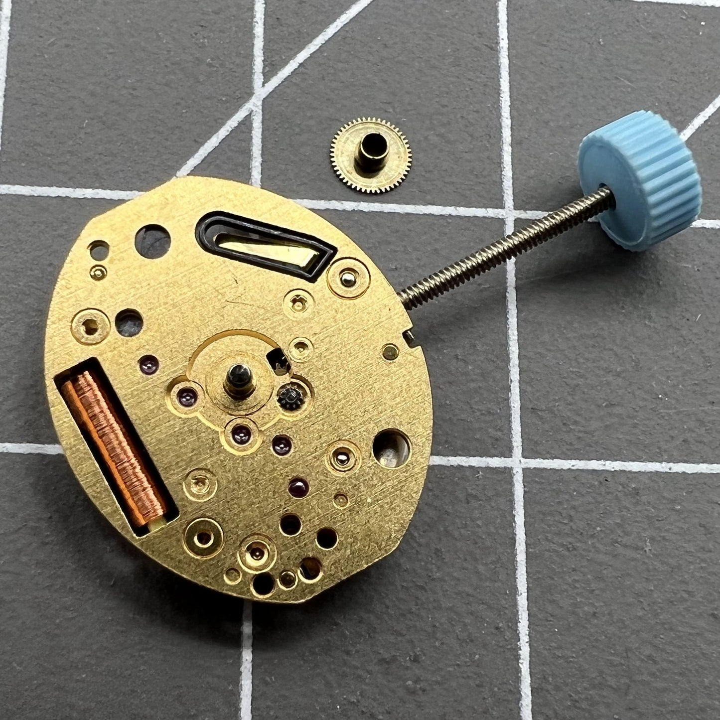 Swiss ETA 980.153 quartz watch movement with 2 hands, precise timekeeping by ETA brand.