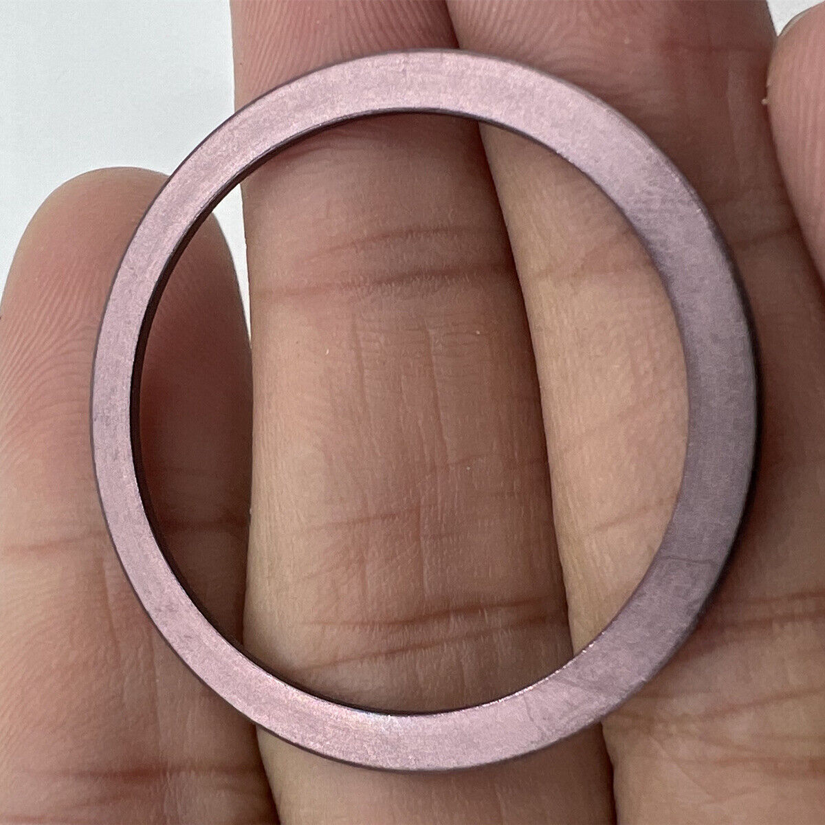 38 mm brauner Metall-Uhrenlünetteneinsatz mit schwarzen konvexen erhabenen Ziffern für die Yacht-Serie