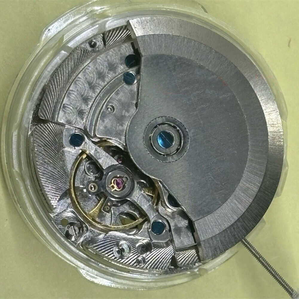 Shanghai Multifunctional automatic watch with single calendar, five hands, and precise Chinese movement for stylish timekeeping.