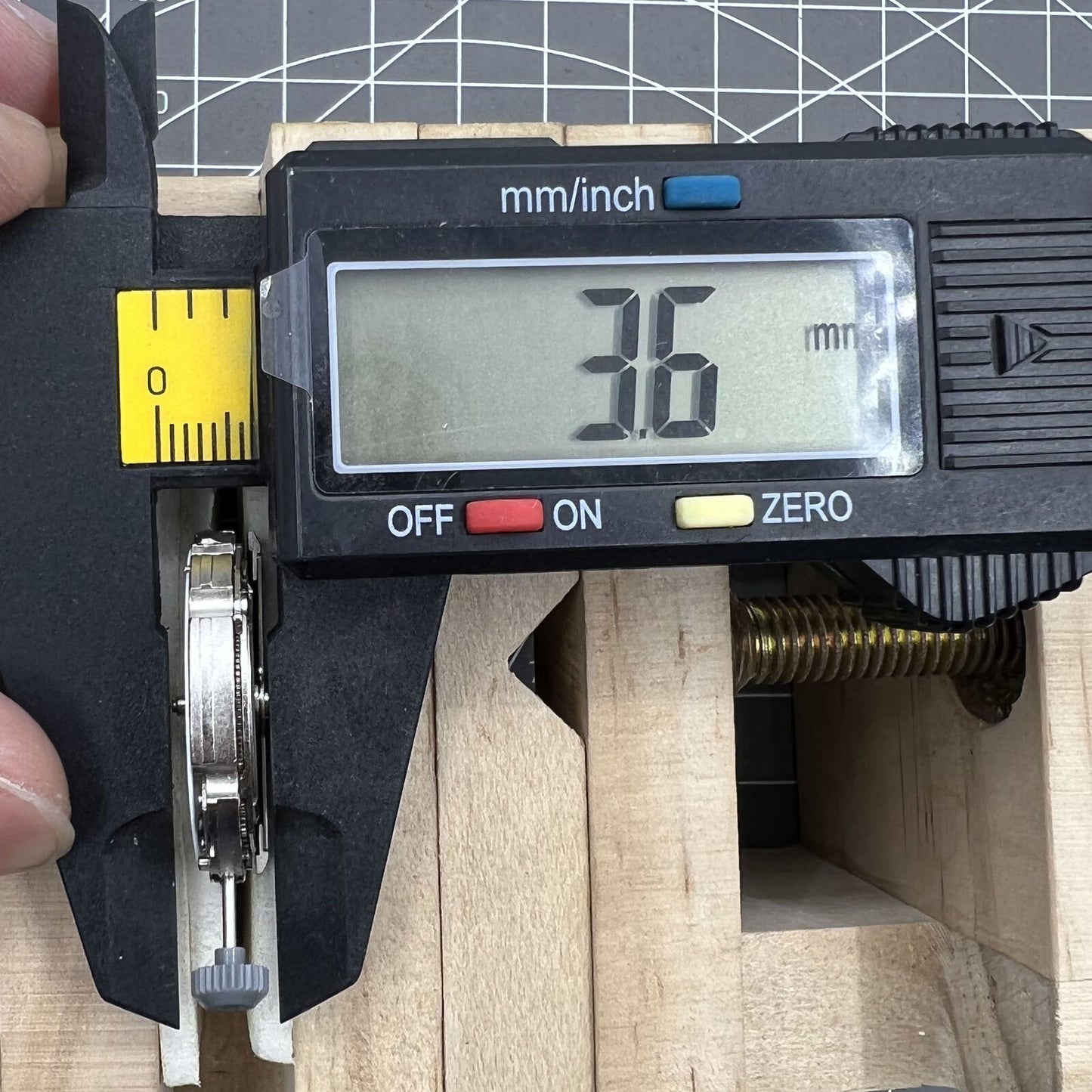 Miyota/Citizen 8200 series watch movement with single calendar date at 6 o'clock, precise timekeeping by Citizen.