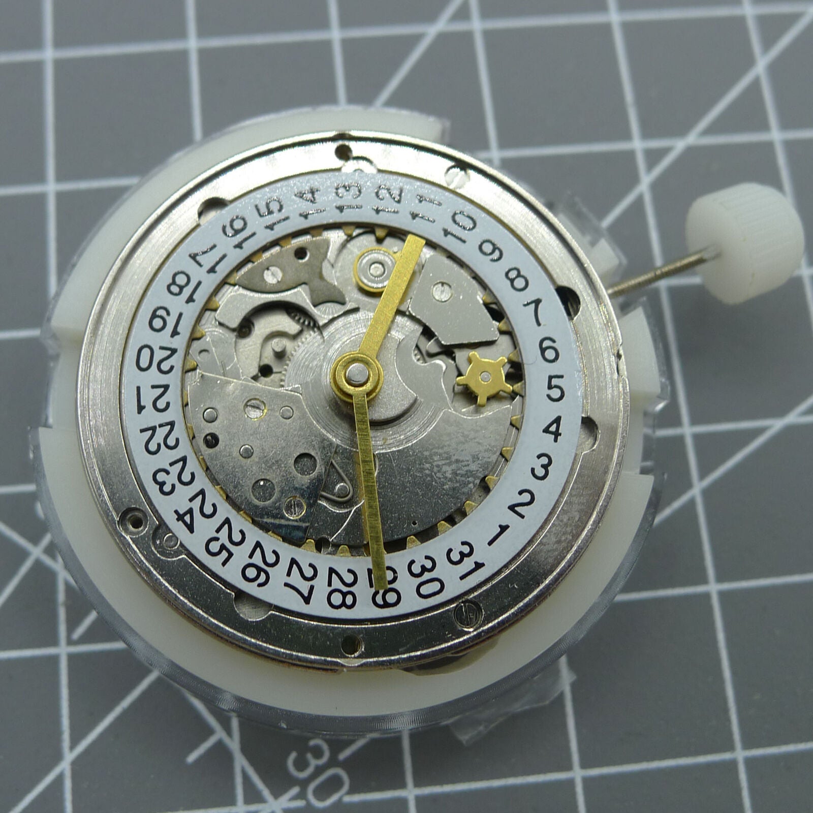 Shanghai 7750 automatic mechanical watch movement showing two hands and small seconds at 9 o?clock, ideal for watch accessories.