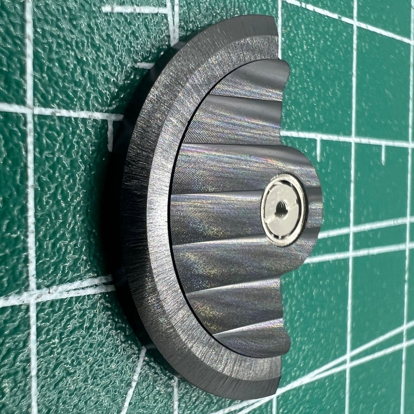 Schwarze Linie, wellenförmig geschnitztes Rotor-Schwinggewicht für Miyota NH35 NH36-Uhrwerk