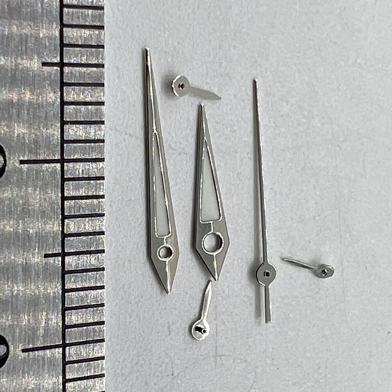 Uhrzeiger, 11,5 mm, silberner Rand, grün leuchtend, für VX3J, VX9J, VX7J, VX3N, VX9N, VX42
