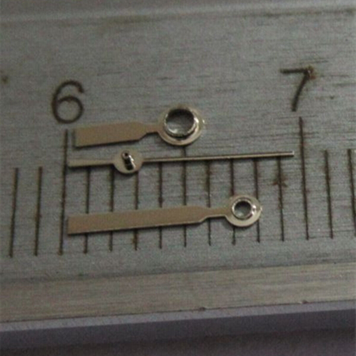 Grey silver square pointed watch hand, 7mm, compatible with Miyota 2035, 2115, 2105 models.