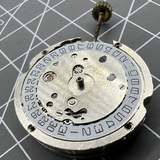 Shanghai 8120 automatic mechanical watch movement for practice, ideal for watch repair enthusiasts.