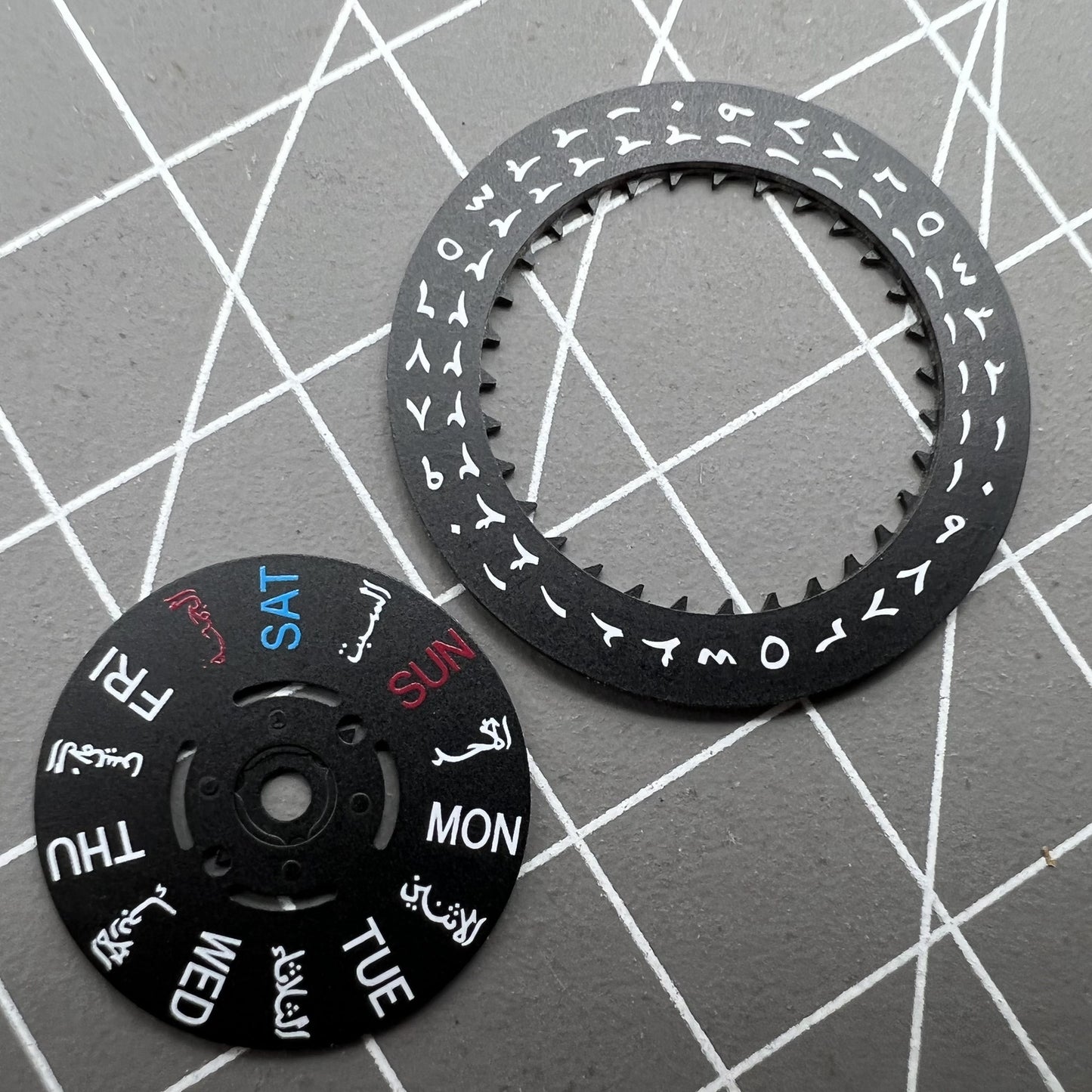 Arabic /English Font Black Date Disk Wheel Week Wheel for NH36 3/3.8 Movement