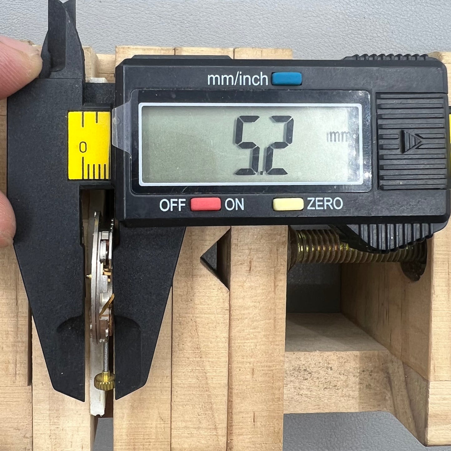 Swiss P-2460 quartz watch movement with 3 hands, precise timekeeping for watch repairs and accessories.