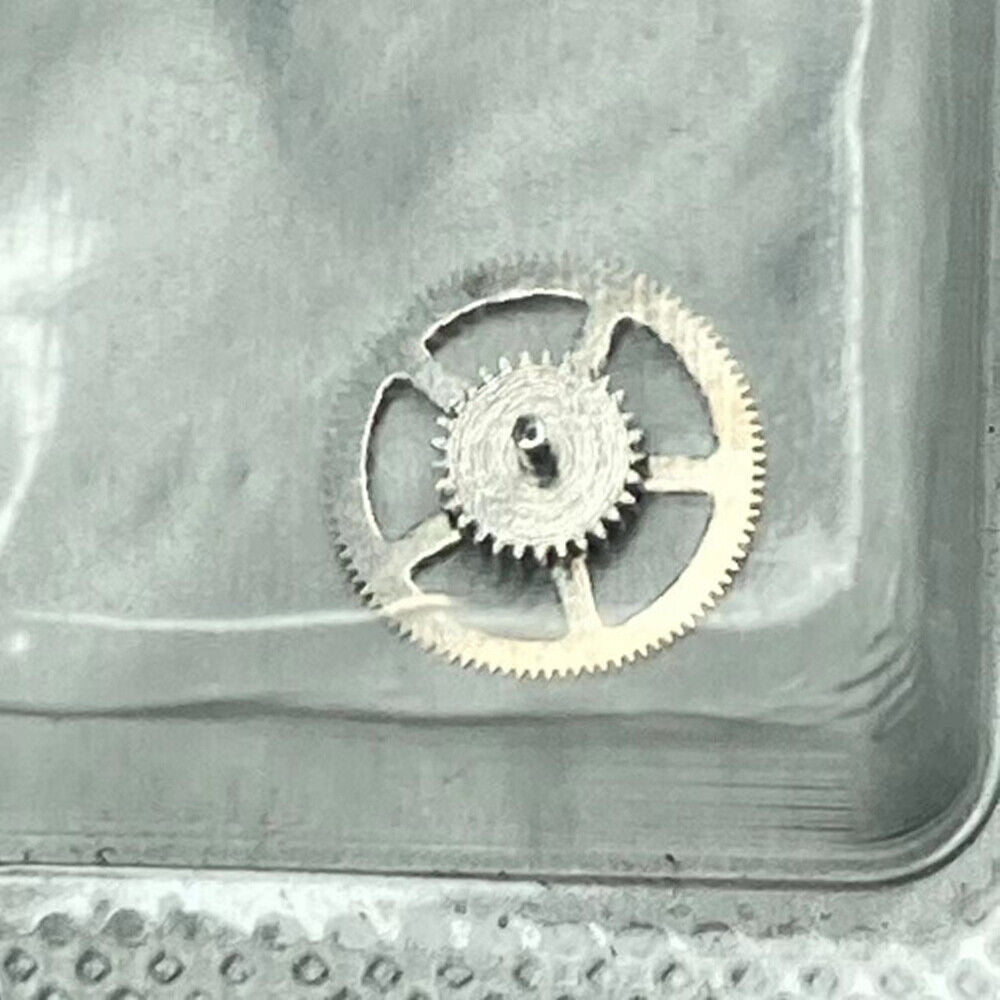 Swiss Made Intermediate Wheel for Omega 8508G movement, precision watch repair part, authentic Omega component.