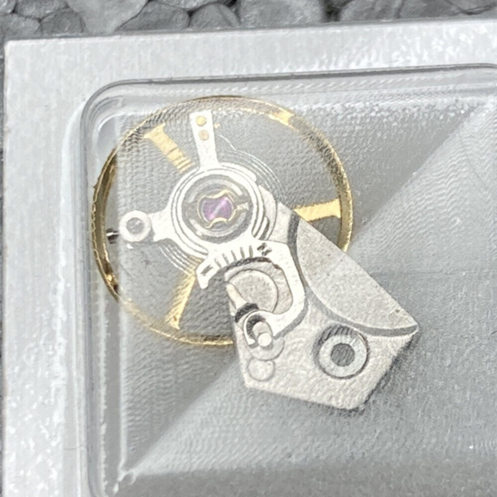 Balance wheel with splint for China Made Dandong 7750 watch movement, 21600 vibrations per hour.