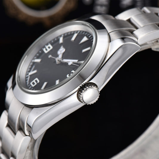 316L stainless steel 40mm men's watch, sapphire glass, waterproof, black dial with silver hands, ideal for diving.