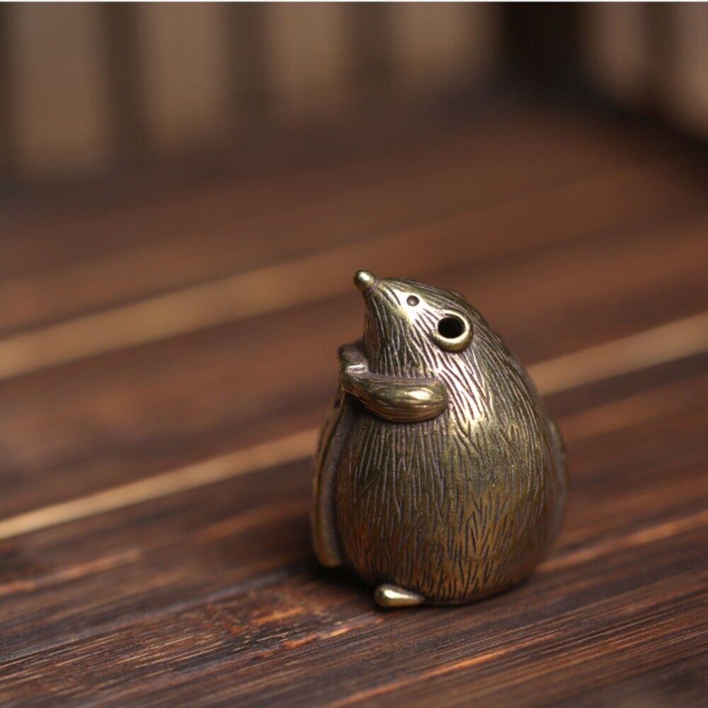 Hand-carved solid copper mouse trinket censer, bronze figurine accent for stylish home decor.