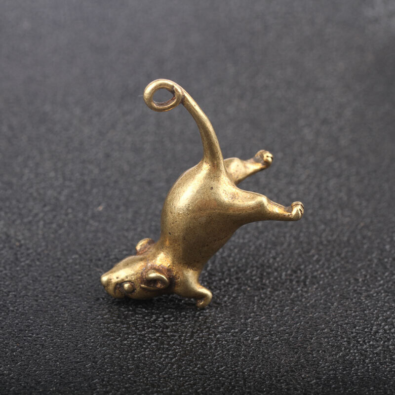 Solid copper mouse trinket with vintage bronze finish, hand-carved details for watch accessory decor.