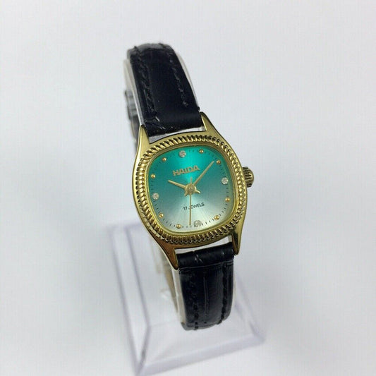 HAIDA 22mm lady watch with golden nail markers, 17 jewels, and green gradient dial for elegant style.