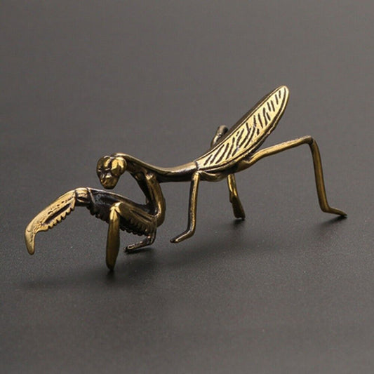 Solid copper mantis trinket, vintage hand-carved bronze figurine for collectors and decor.