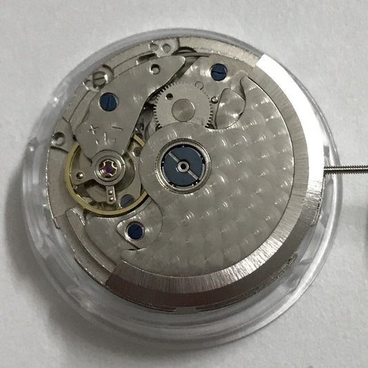 Automatic mechanical watch movement China Made 2813 8205 8215 with single calendar function for precise timekeeping