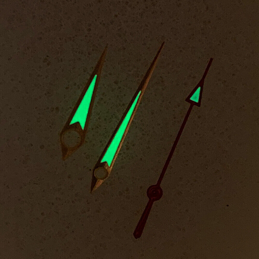 Arrow-shaped green luminous watch hands with silver trim for NH35/NH36/4R/7S movements.