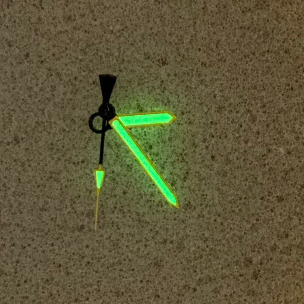 Yellow trim luminous green watch hands for NH35/NH36 movement, perfect for precise timekeeping and easy reading.