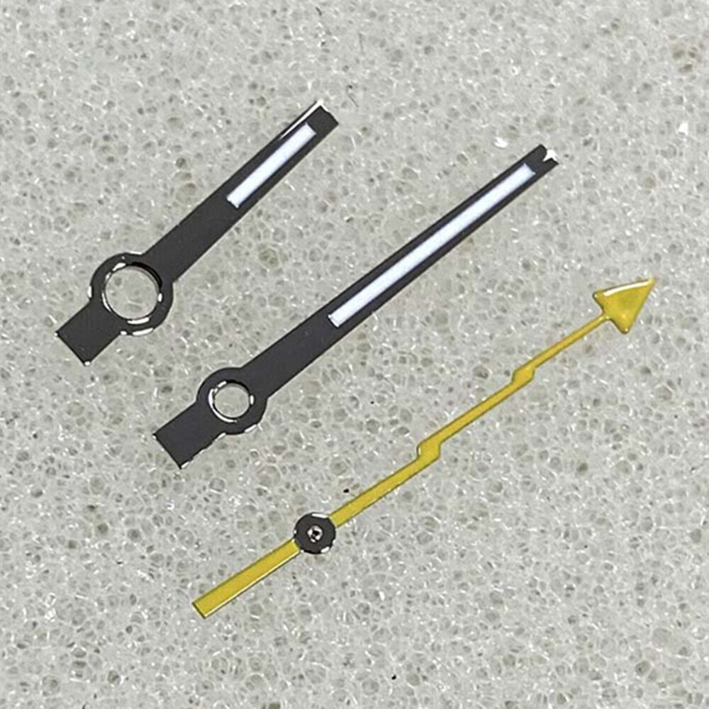 Green luminous watch hands with silver trim for Miyota 8215/821A, ideal for precise timekeeping upgrades.