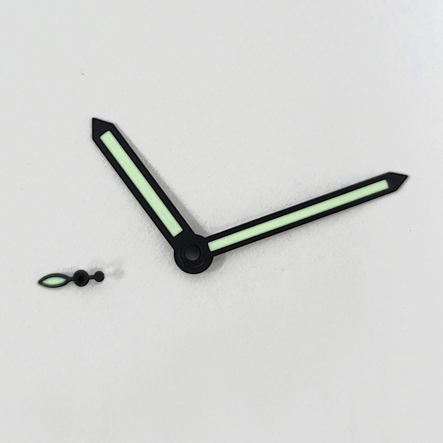 Green luminous watch hands with black trim for ST3600/ST3620 ETA6497/6498 movement.
