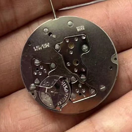 Ronda 5040B Swiss quartz watch movement with black date wheel for precise timekeeping