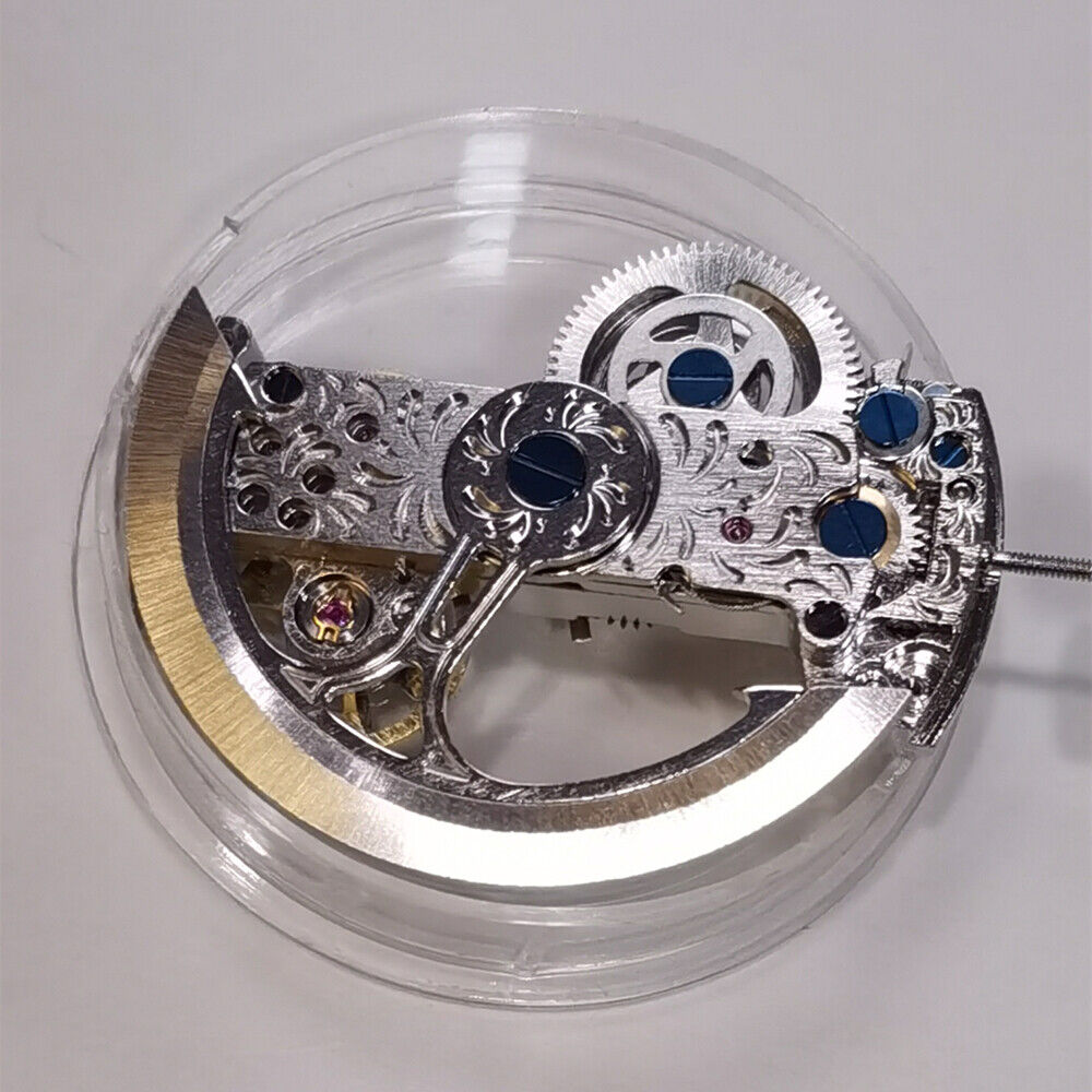 Rechteckiges automatisches Chronographenwerk, Unruh @10 / Rotor-Schwungmasse