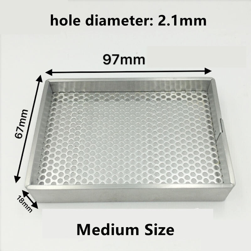 67x97mm aluminum cleaning tray with compartments for watchmakers, organizing watch parts efficiently.