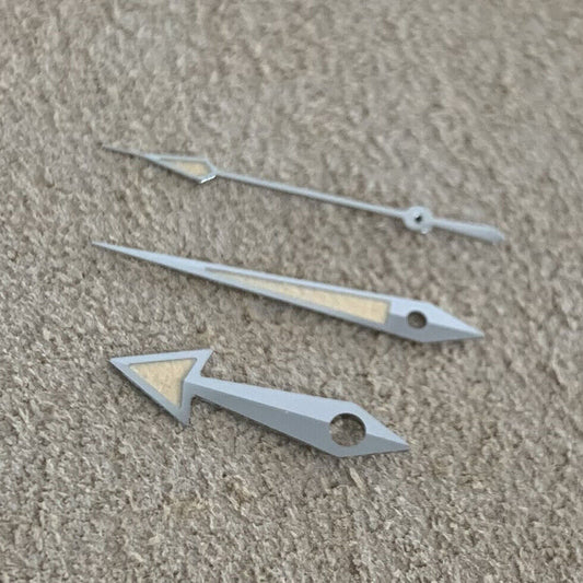 Green luminous sharp end watch hands set for NH35A/NH36A movement by B21-B, ideal for precise timekeeping.