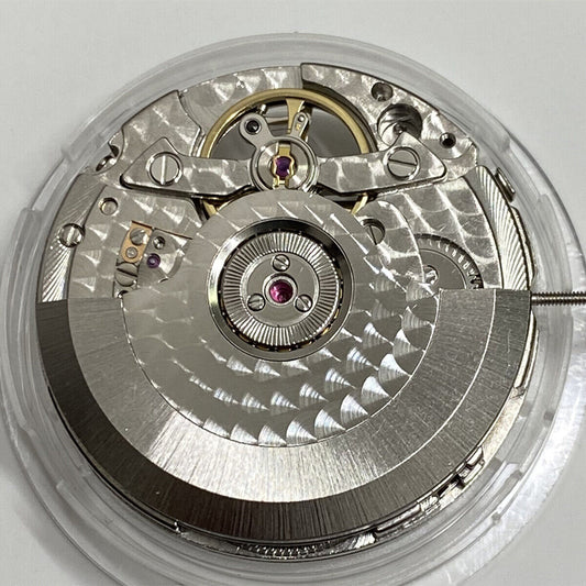 Seagull ST25 watch accessory showcasing automatic mechanical movement with dual time zone function for global travelers.