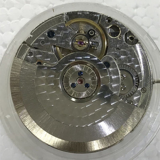 Seagull ST25 GMT watch movement with 3 hands and small second at 9, China made automatic mechanism.