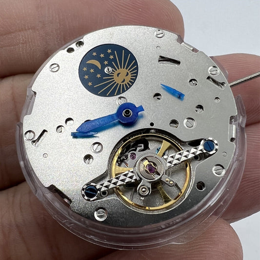 LB06 automatic mechanical watch with 3 eyes, date at 3 o'clock, day at 9, precision movement.