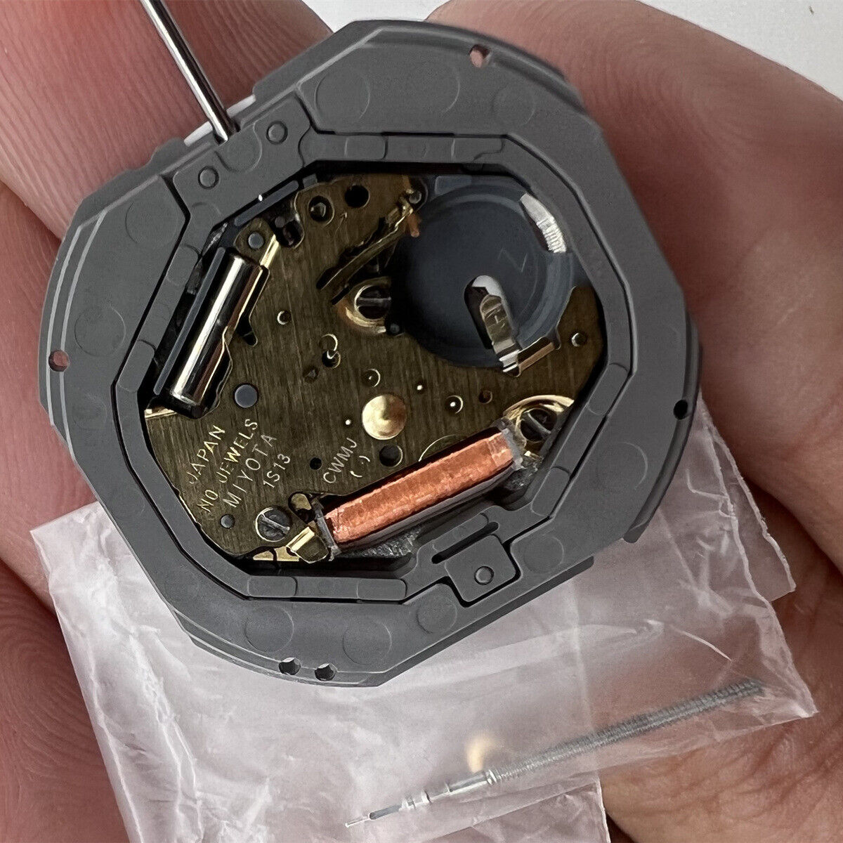 Miyota 1S13 Japan Quartz Movement watch with date display at 3 o'clock, precise timekeeping accessory.