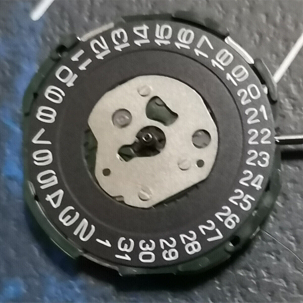Miyota 2115 Japan Quartz Movement Date At 3 Black Disk Single Calendar 3 Hands