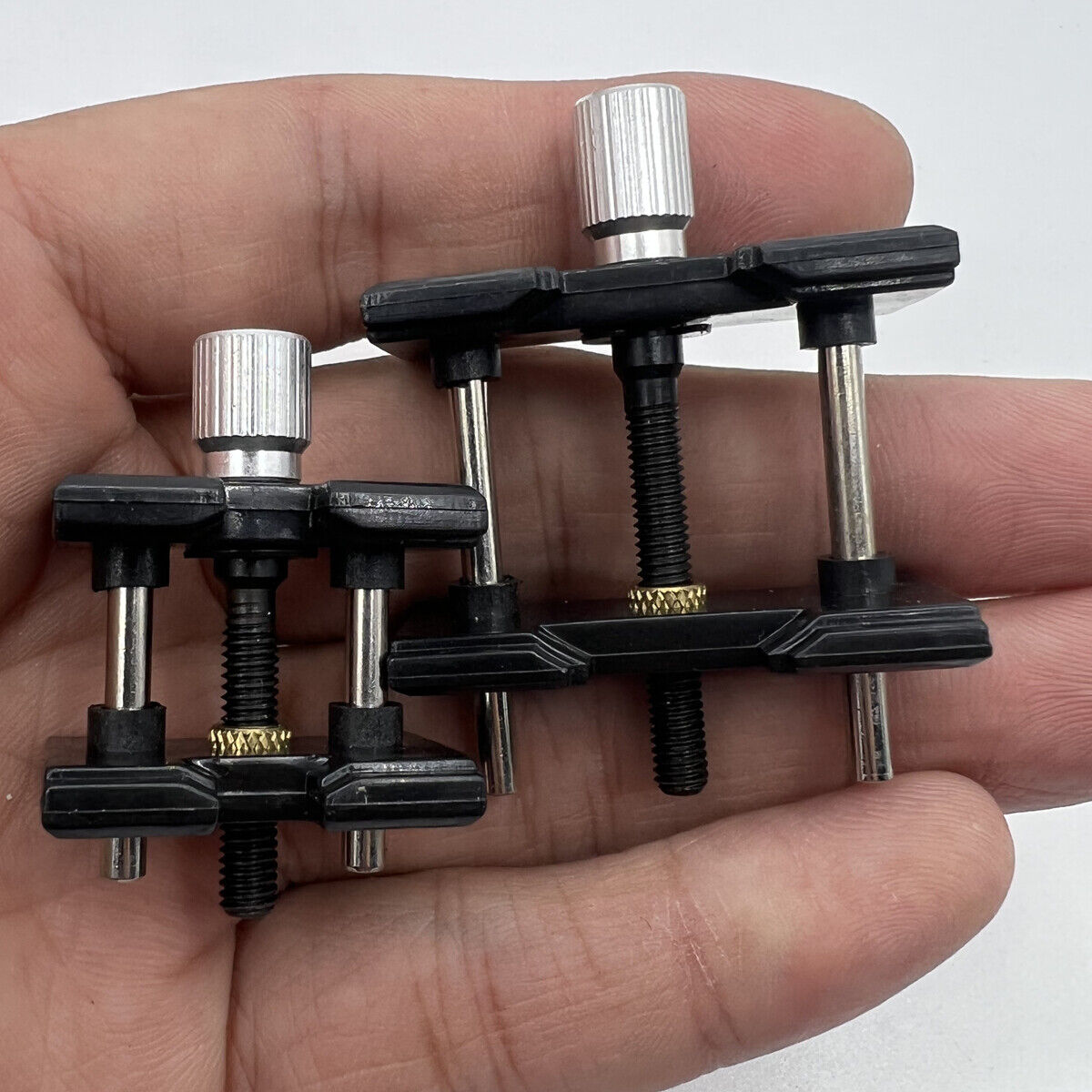 Durable China-made reversible movement holder clamp 4040-P for precise watch repair.